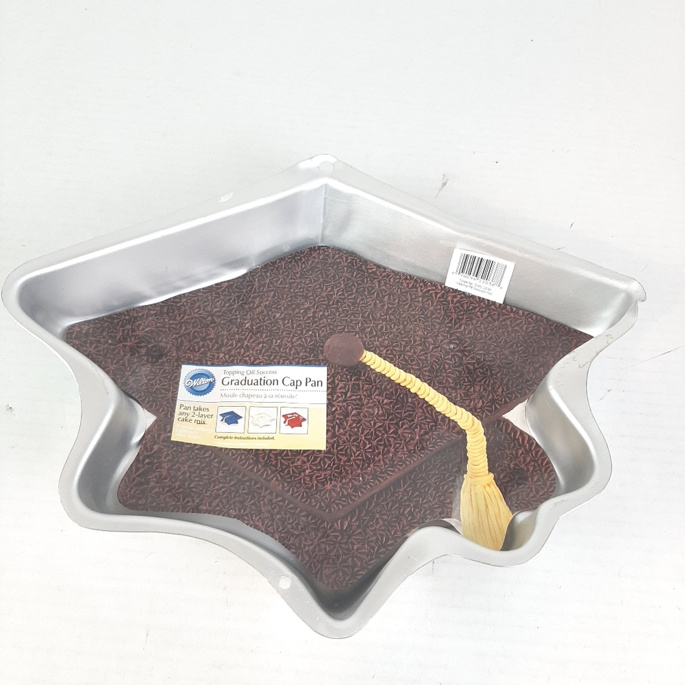 🔥NWT Wilton Topping Of Success  Graduation Cap Cake Pan